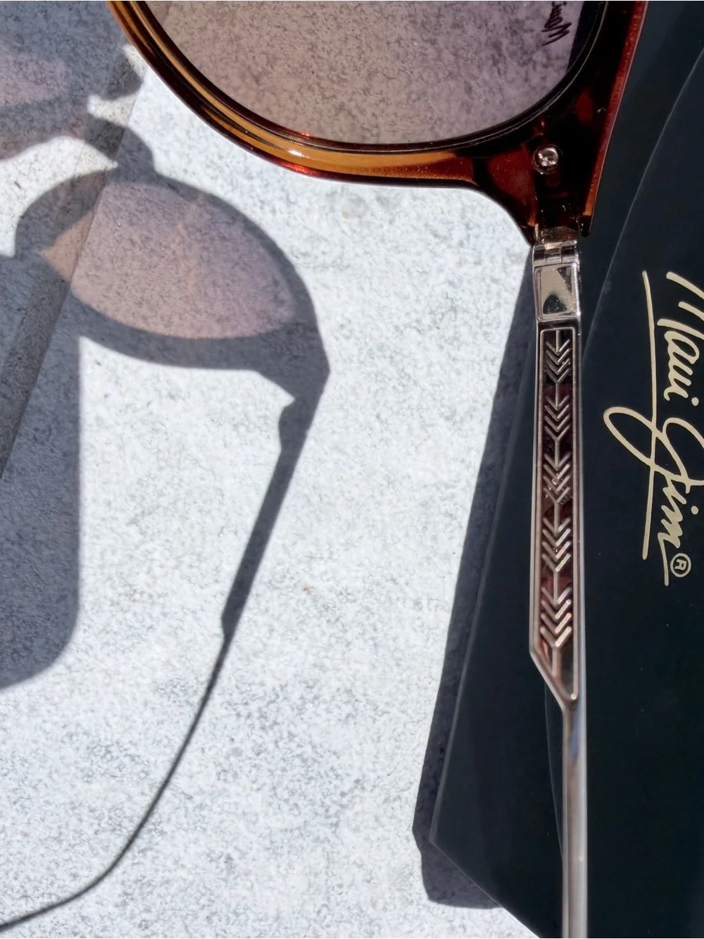 Maui Jim Tortoise Brown Round Sunglasses with Gradient Brown Lenses